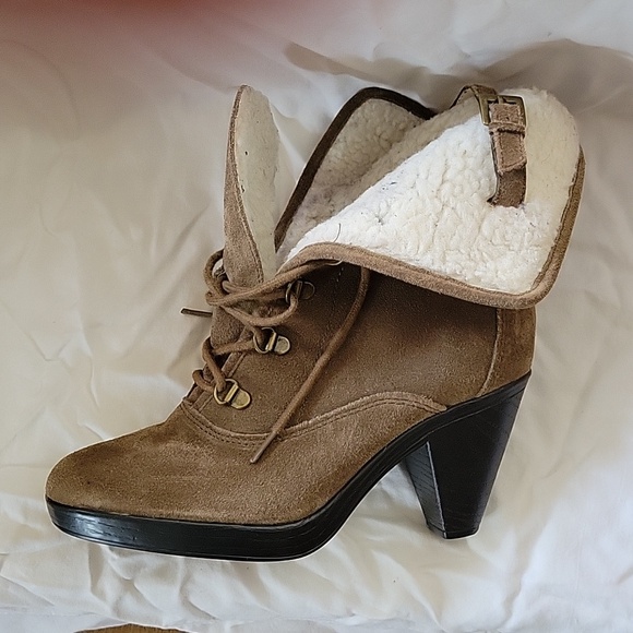 Aerosole Short Suede Lace-up Boots w/Faux Fur lining Olive Color Size 6.5 - Picture 6 of 8